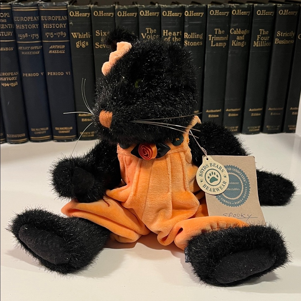 Retired Boyds Bears Cat: Tangaween “Spooky” 11” Plush Cat